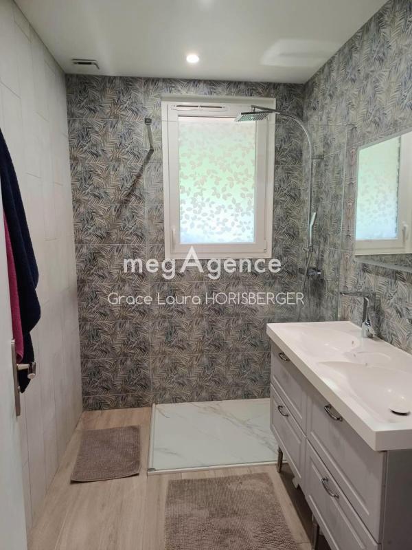 Maison - 163 m² - 8 pièces