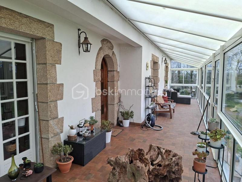 Maison - 220 m² - 11 pièces