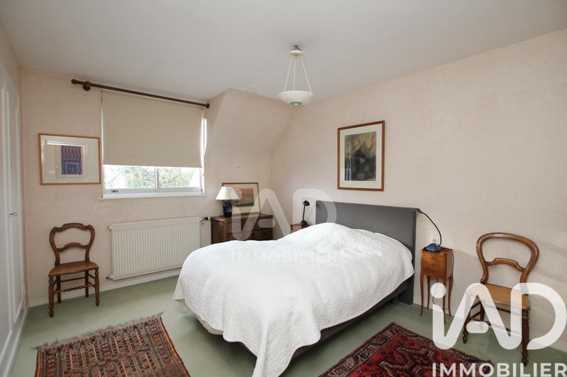 Maison - 223 m² - 8 pièces