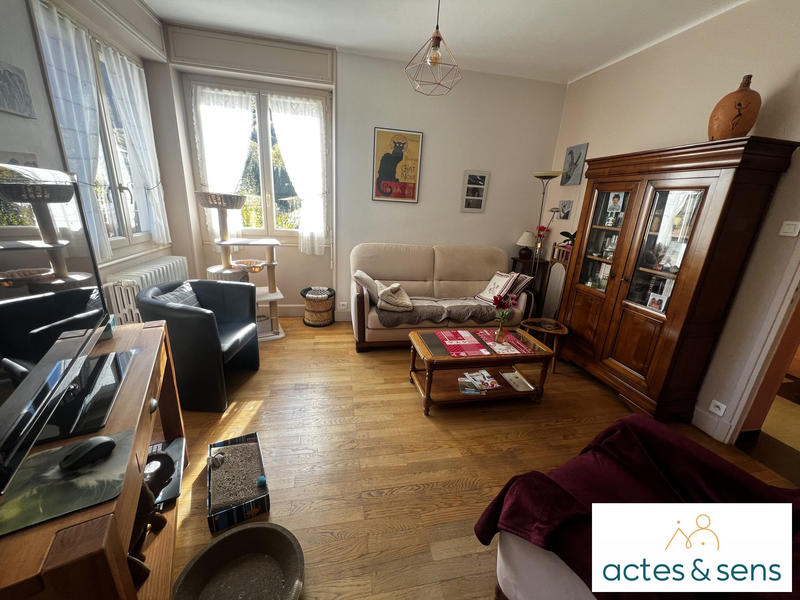 Maison ancienne - 109 m² - 6 pièces