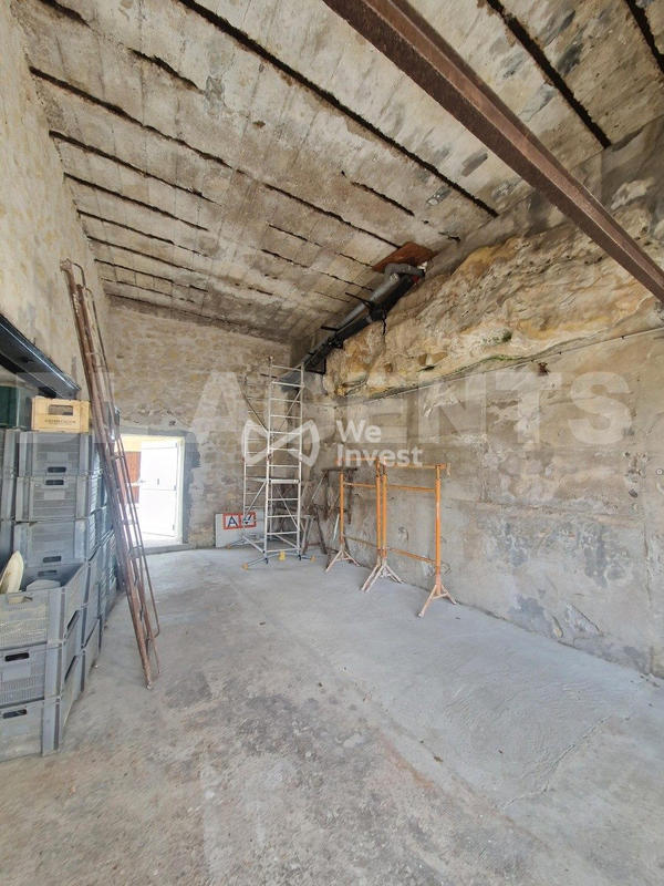 Maison - 220 m² - 8 pièces