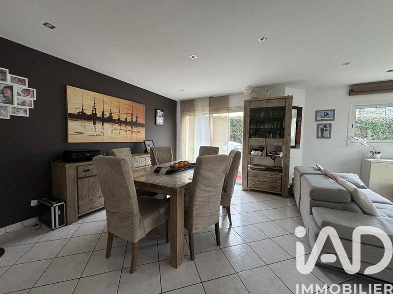 Maison - 99 m² - 5 pièces