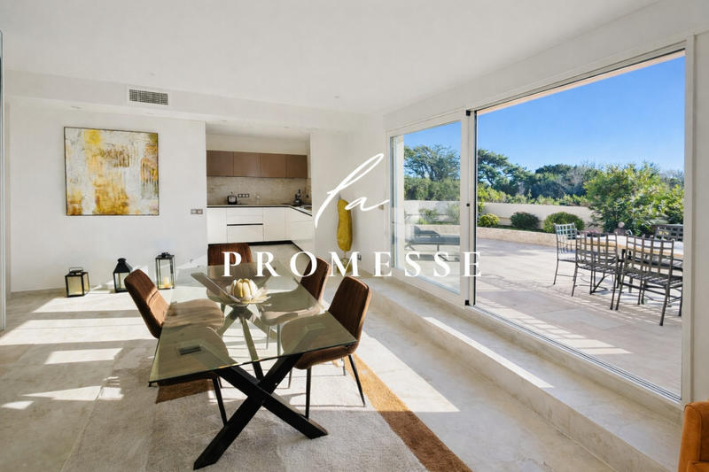 Appartement - 140 m² - 5 pièces