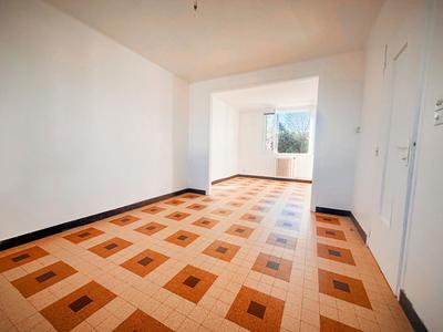 Maison - 77 m² - 5 pièces