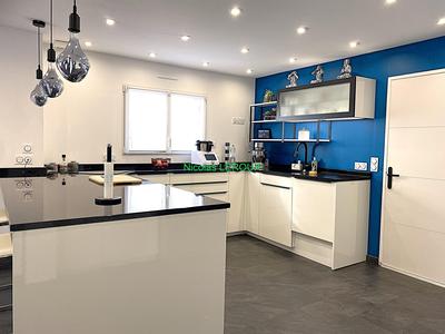 Maison - 89 m² - 5 pièces