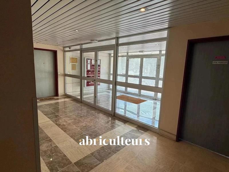 Appartement ancien - 87 m² - 4 pièces