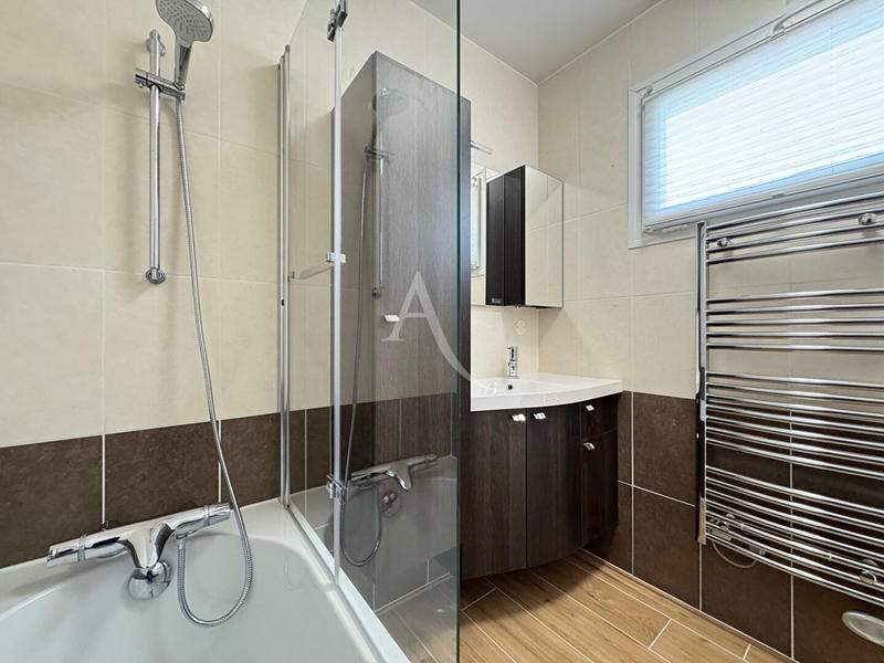 Maison - 127 m² - 6 pièces