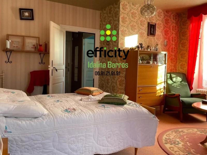 Maison - 220 m² - 6 pièces