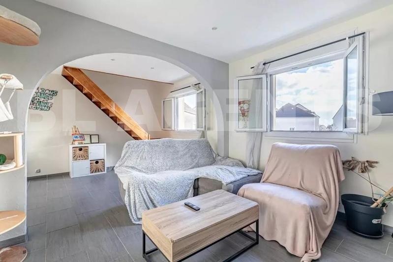 Maison traditionnelle - 96 m² - 5 pièces