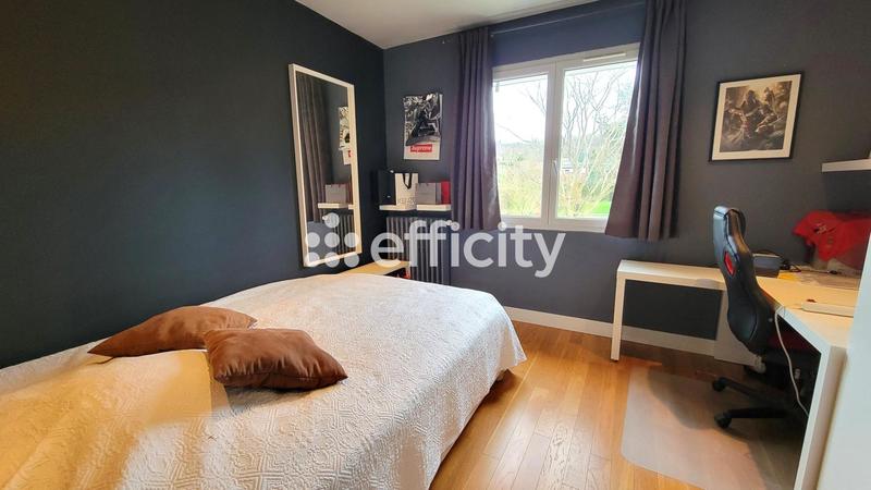 Maison - 157 m² - 7 pièces