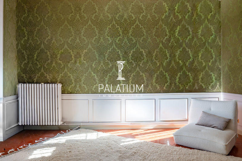 Château - 221 m² - 8 pièces