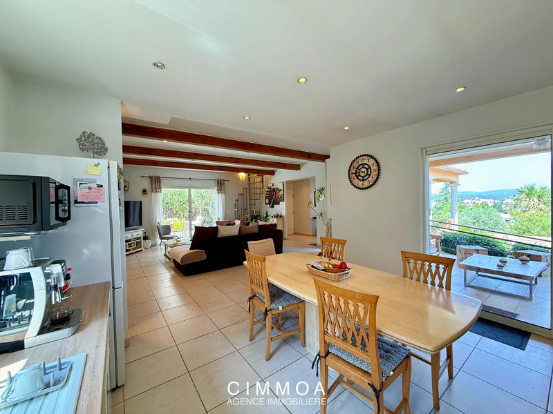 Maison - 85 m² - 3 pièces