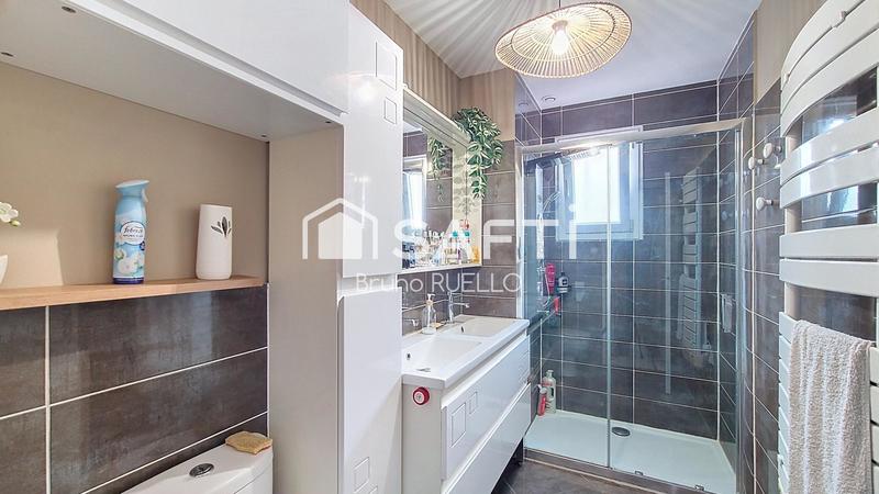 Maison - 101 m² - 5 pièces