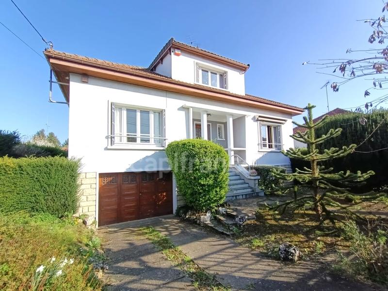 Maison - 246 m² - 6 pièces