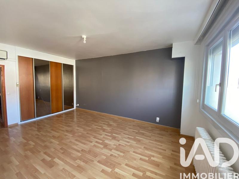 Appartement - 99 m² - 4 pièces