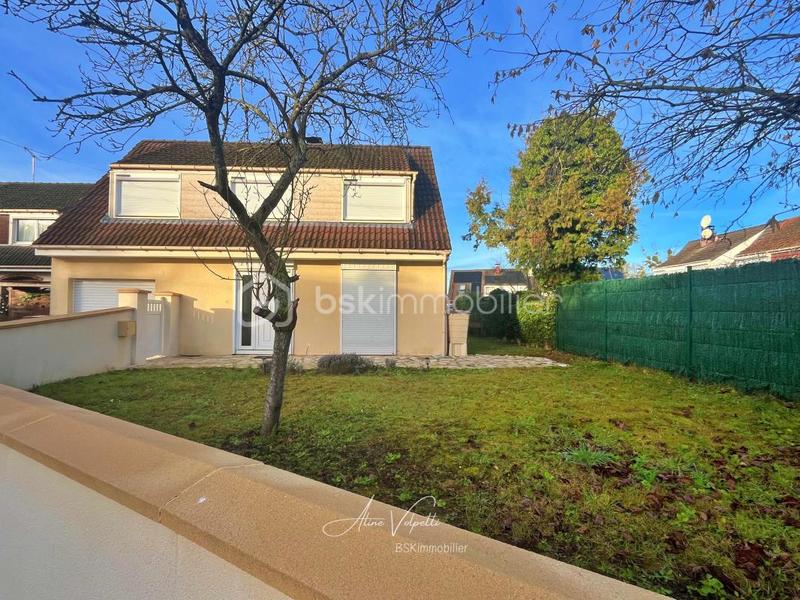 Maison - 104 m² - 5 pièces