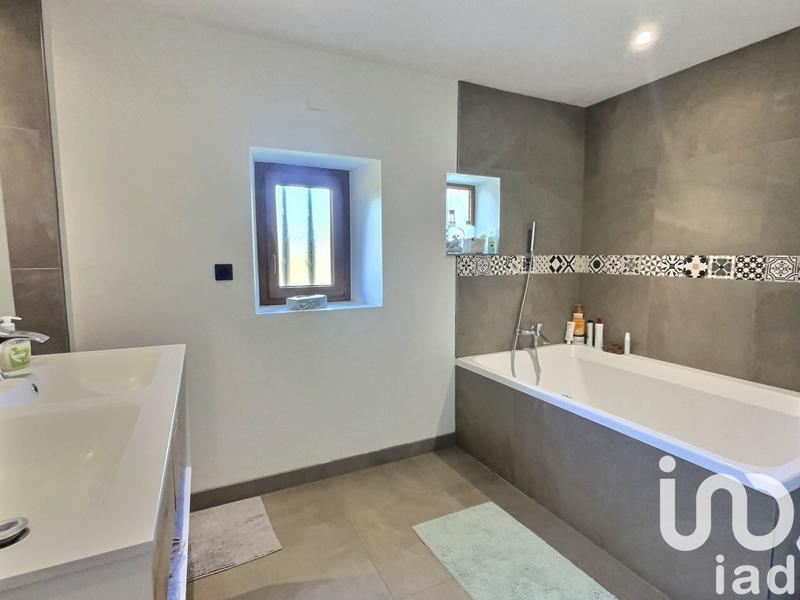 Maison - 165 m² - 4 pièces