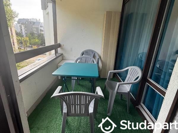 Chambre - 9 m² - 1 pièce