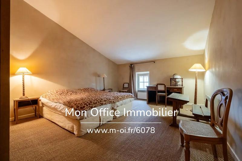 Maison - 255 m² - 10 pièces