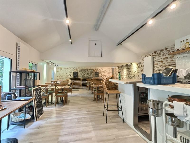 Maison - 417 m² - 15 pièces