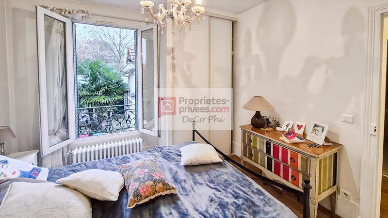 Maison - 250 m² - 9 pièces