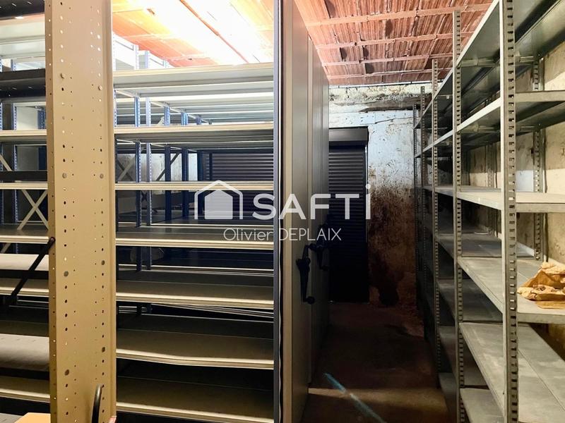 Bureau - 225 m² - 9 pièces