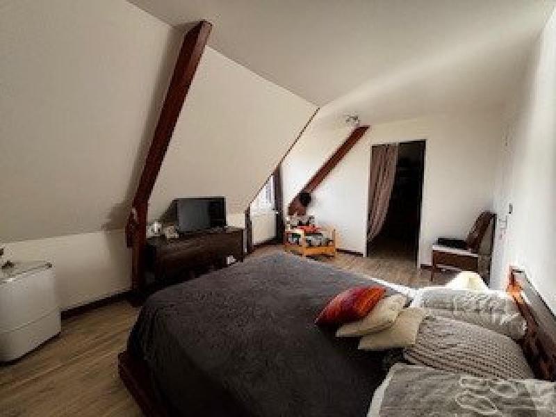 Maison - 215 m² - 6 pièces