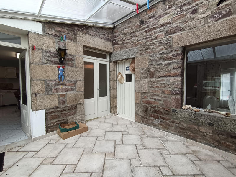 Maison - 180 m² - 8 pièces