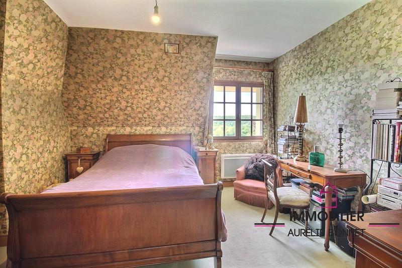 Maison - 203 m² - 6 pièces