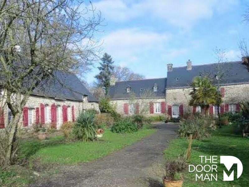 Propriété - 468 m² - 12 pièces