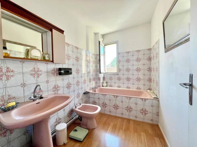 Appartement - 85 m² - 3 pièces