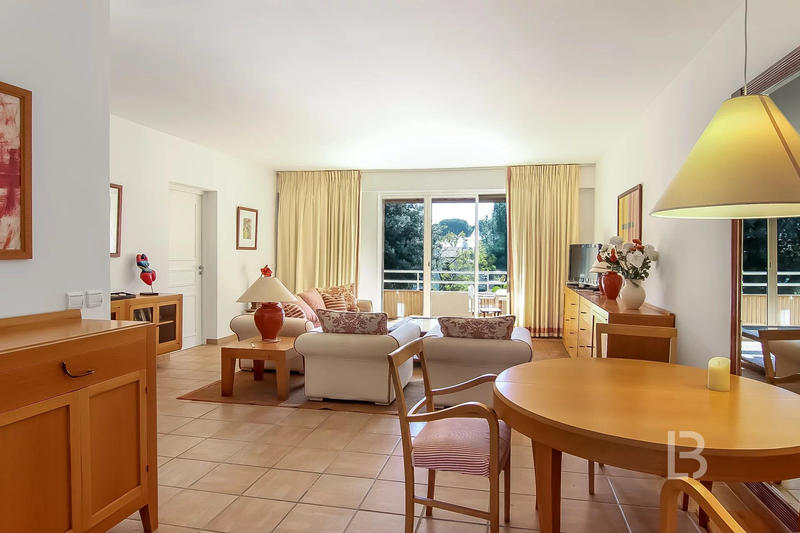 Appartement - 77 m² - 3 pièces