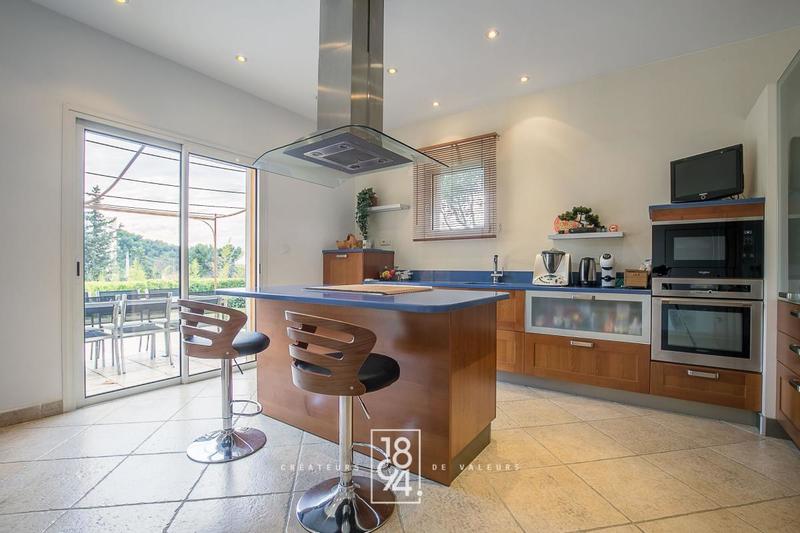 Maison - 162 m² - 5 pièces