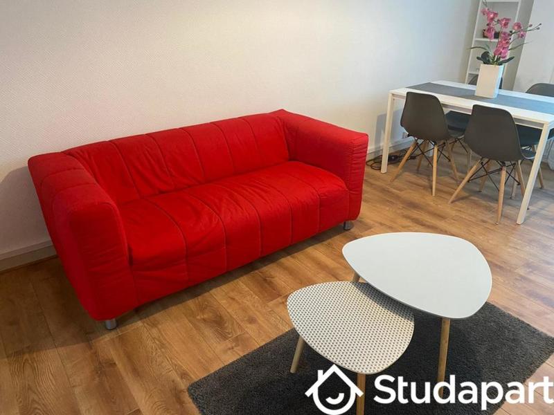 Chambre - 14 m² - 1 pièce