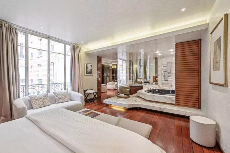 Appartement - 224 m² - 6 pièces