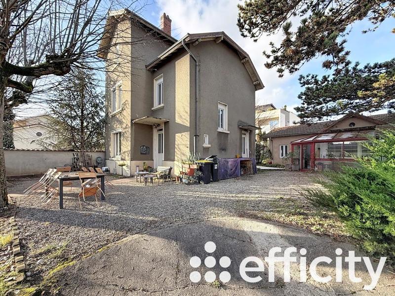 Maison - 184 m² - 6 pièces