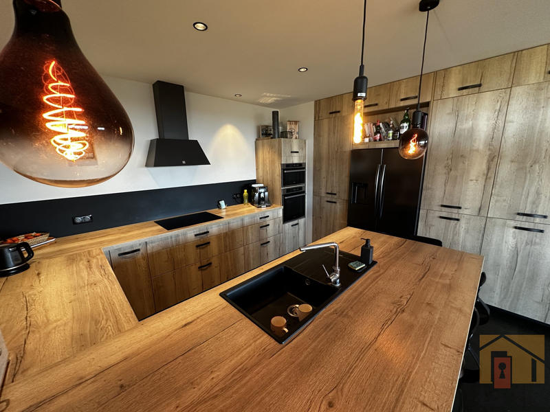 Maison contemporaine - 163 m² - 5 pièces