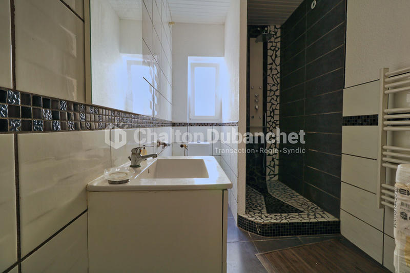 Appartement - 105 m² - 4 pièces