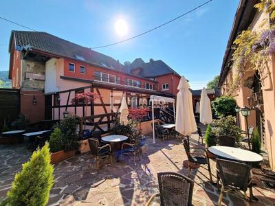 Local commercial - 1 220 m² - 20 pièces