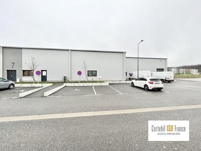 Local d'activités - 630 m²