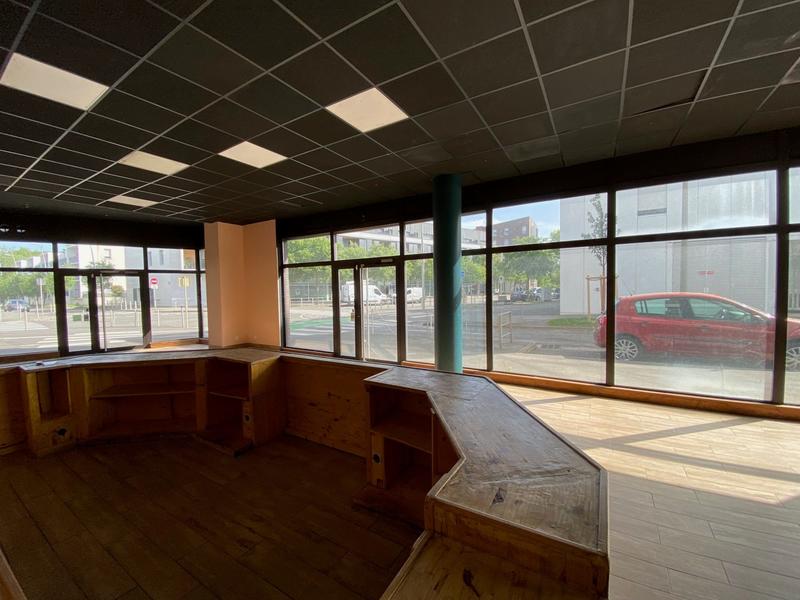 Local commercial - 151 m²
