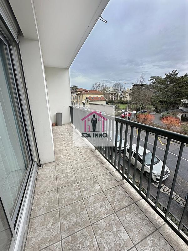 Appartement - 96 m² - 5 pièces