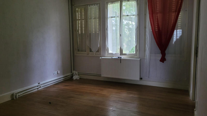 Maison - 215 m² - 8 pièces