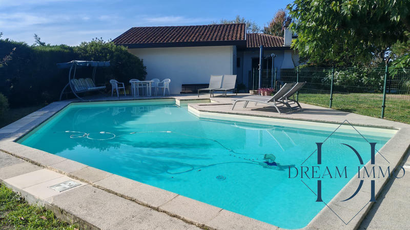 Maison - 140 m² - 4 pièces