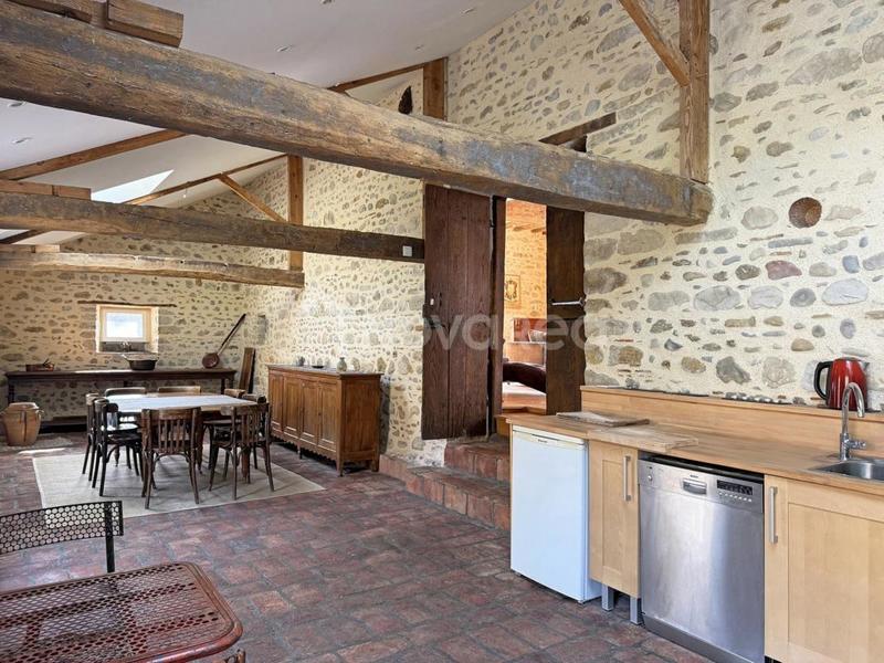 Propriété - 490 m² - 12 pièces