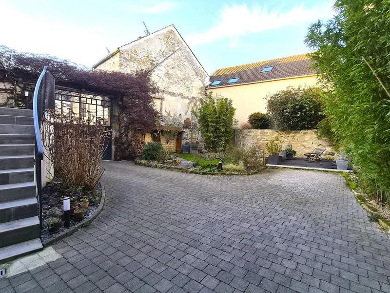 Maison - 127 m² - 6 pièces