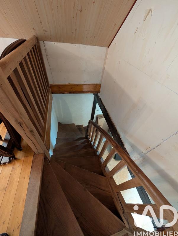 Maison - 268 m² - 7 pièces