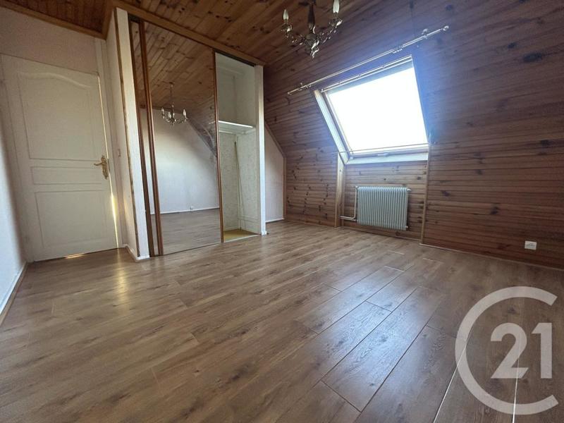 Maison - 96 m² - 5 pièces