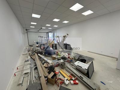 Entrepôt - 140 m²