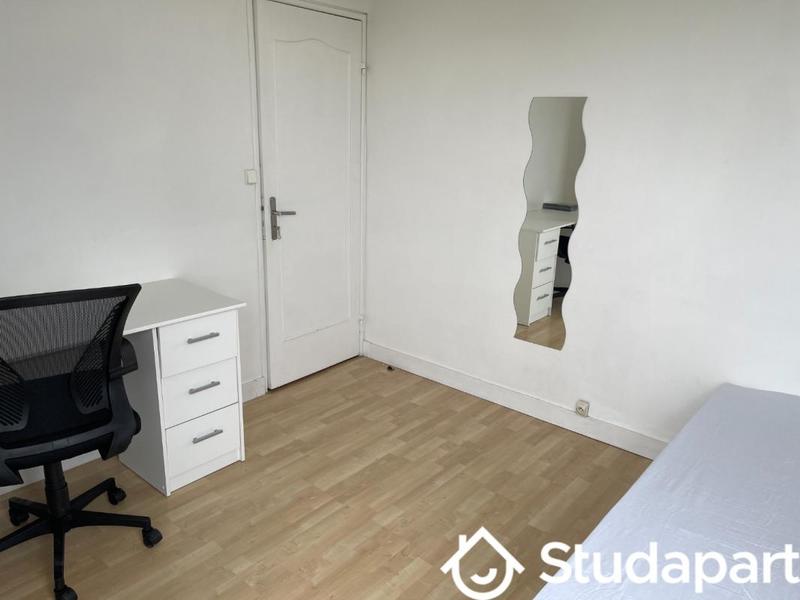 Chambre - 10 m² - 1 pièce